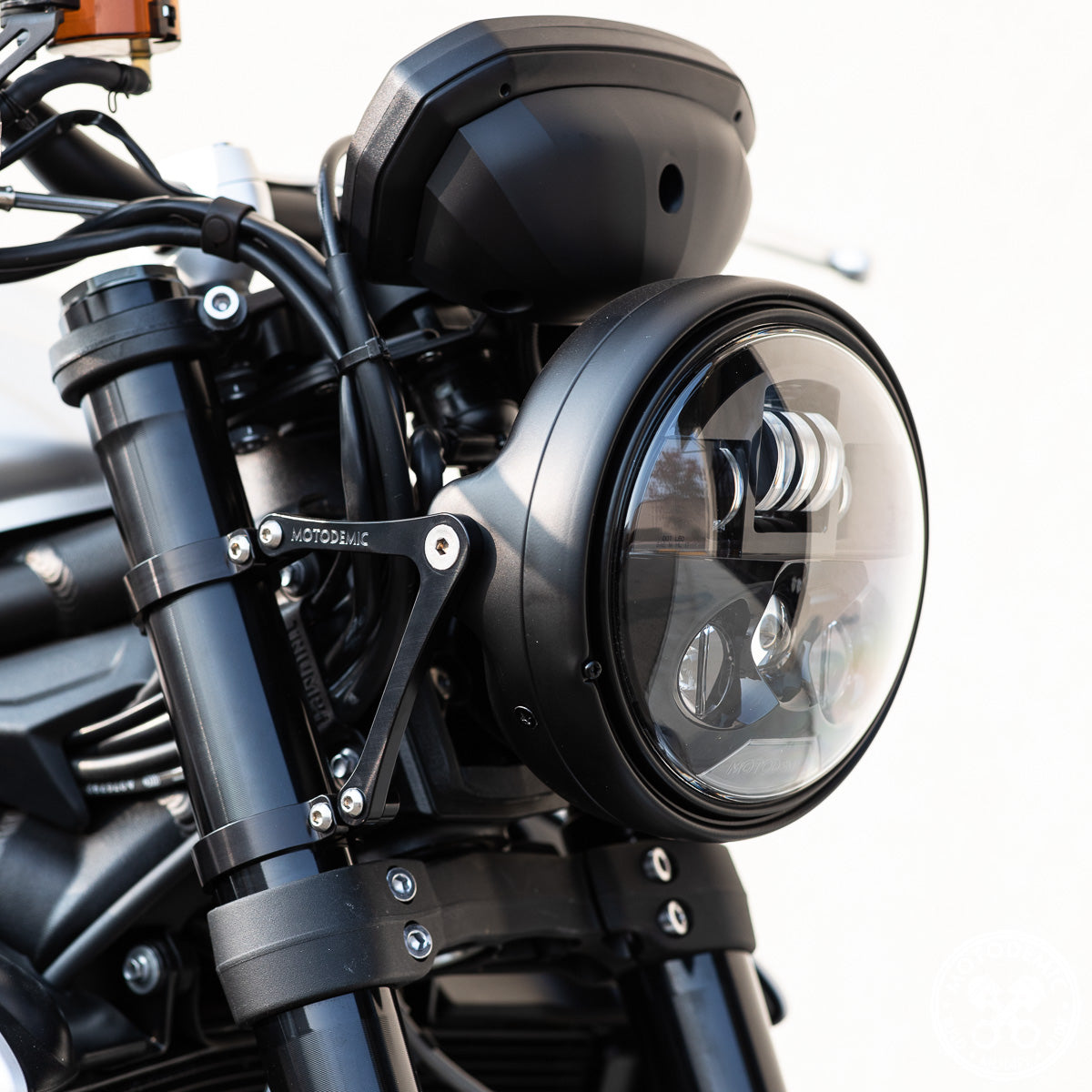 Motodemic Single LED and Round Halogen Headlight Conversion Kit for the 2018+ Triumph Speed Triple