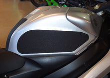 TechSpec TRACK DESIGN Tank Grip Pads for the Suzuki GSX-R600 / GSX-R750 (06-07)