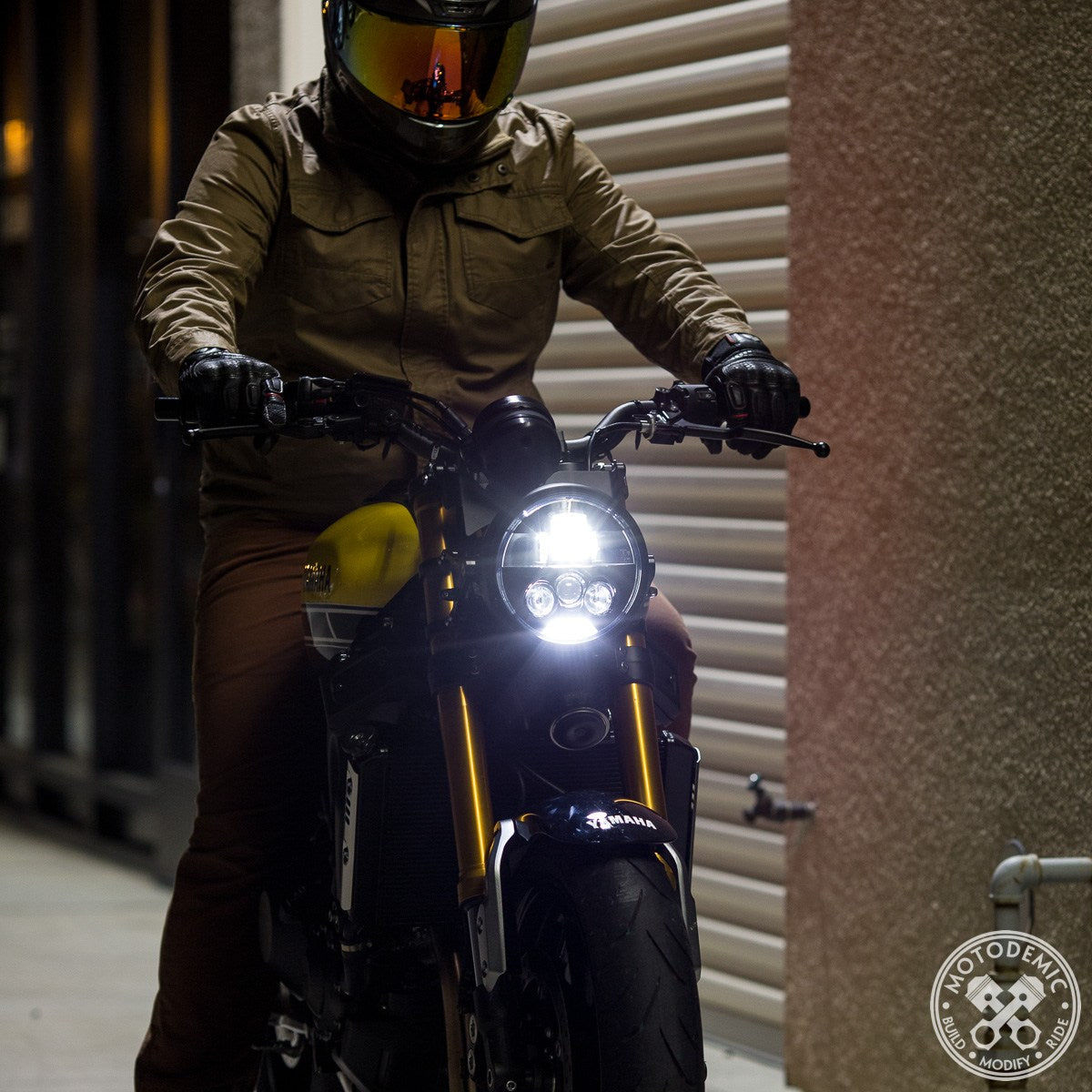 Motodemic 7 Inch Low Profile EVO S LED Round Headlight Kit