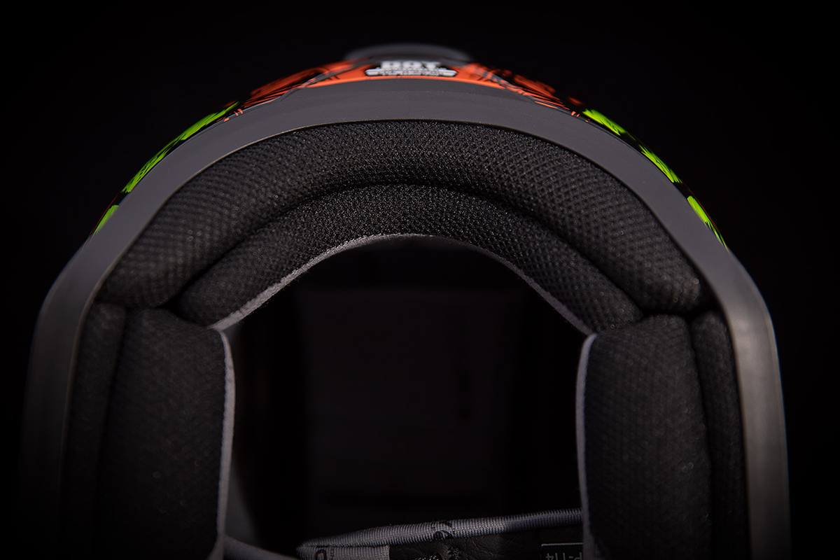 ICON Airform™ Helmet - Trick or Street - Orange - XL 0101-14104