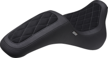 MUSTANG Signature Series Fastback™ - Vinyl/Alcantara® - Diamond Stitch w/ Gun Metal Thread - FX '18-'24 76321GM
