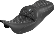 SADDLEMEN RoadSofa™ Tri Gripper Seat - Standard Reach - Silver Stitch - w/o Backrest - FLH/FLT '08-'25 808-07B-21005