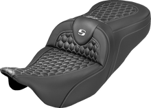 SADDLEMEN Roadsofa™ Seat - Honeycomb Stitch - White Stitch - No Backrest - FLH/FLT '08-'25 808-07B-18906