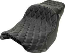 SLYFOX Chariot Seat - Silver Double Diamond Stitch - Silver Logo - FLH/FLT '23.5-'26 4729D
