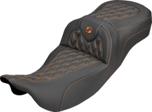 SADDLEMEN Extended Reach Roadsofa™ Carbon Fiber Seat - Lattice - Orange Stitch - Without Backrest - FL '08-'25 808-07B-20703