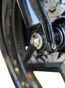 PAUL YAFFE BAGGER NATION Y-Axle with 12 Point Style Axle Cover Kit - Custom - Front - Chrome - 25 mm PYO:YAXLE-08-TP-CP