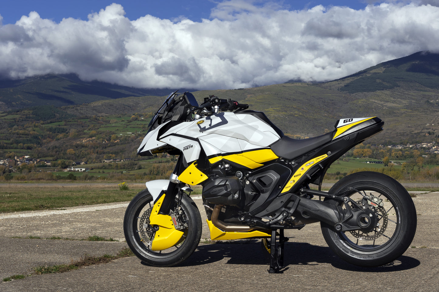 PUIG PISTA Complete Body Kit for the BMW R 1300 GS