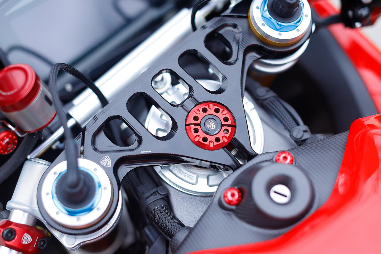 CNC Racing Bi-Color Steering Head Nut the Ducati Panigale / Streetfighter V4 (2025+)