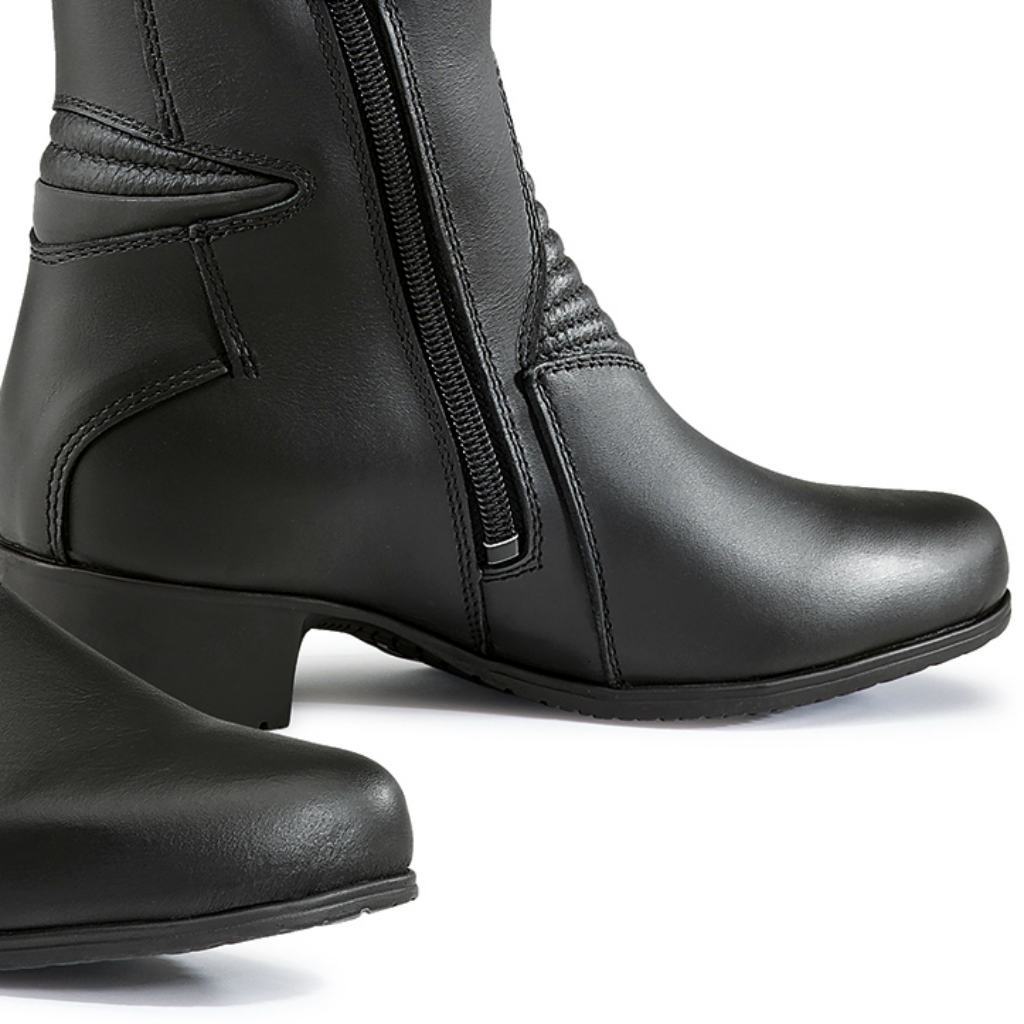 Forma (womens) RUBY Boot