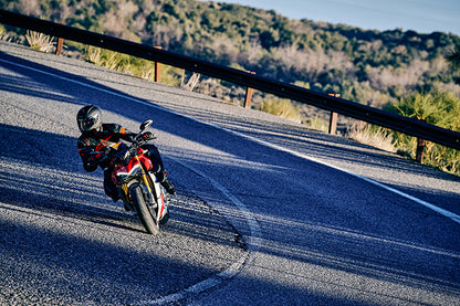 Pirelli Diablo Rosso IV Corsa Tires