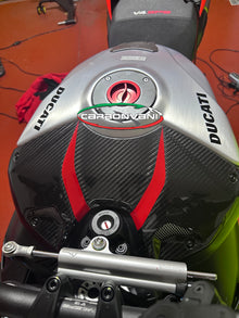 Carbonvani - Ducati Streetfighter V4 / S Carbon Fiber Upper Tank Cover - RED DP Style (2023+)